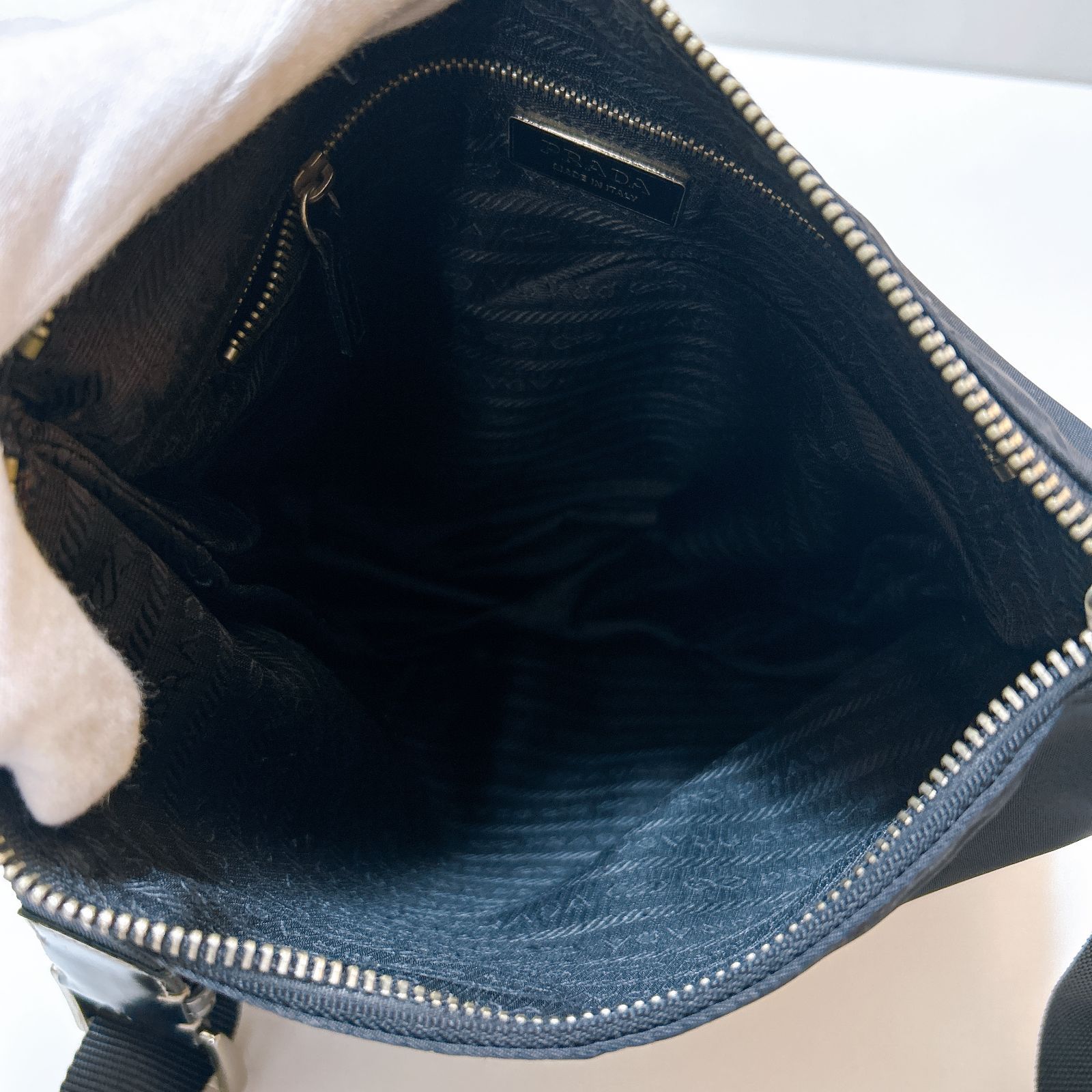 希少 PRADA プラダ バッグ ショルダーバッグ 三角ロゴ 黒 中古品 管理 