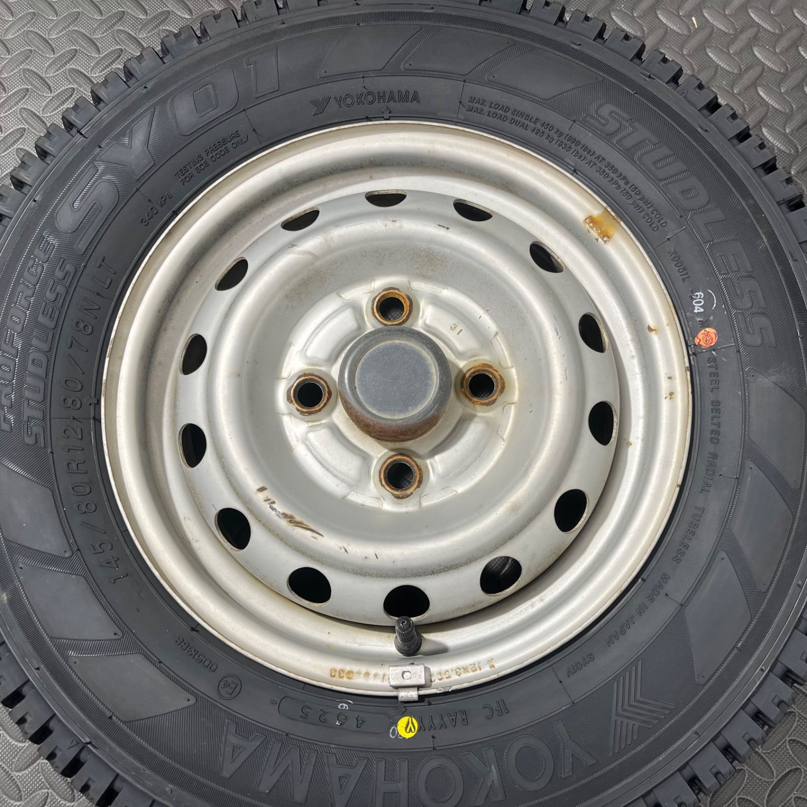 25年製 タイヤ 145 80 R 12 78 N LT ヨコハマ SY 01 V 三菱 ミニキャブ 日産 クリッパー U 61 71 スタッドレスタイヤ 冬タイヤ 1231 Y