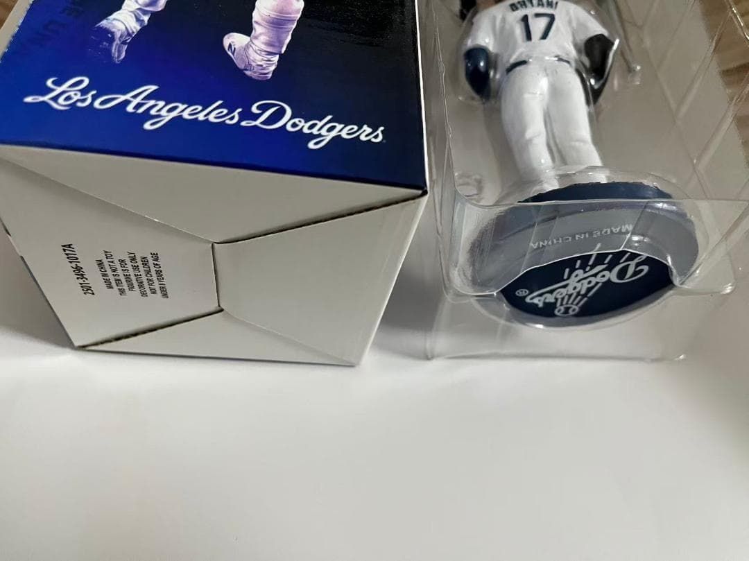 大谷翔平ボブルヘッド2025 MVP Dodgersシルバーバット 限定MVP - メルカリ
