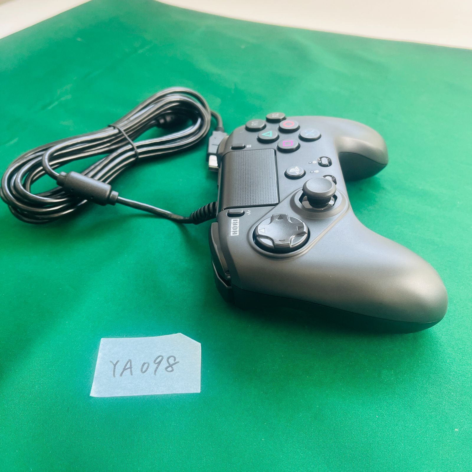 ◇YA098 PS5/PS4用コントローラー HORI ホリ ファイティングコマンダー