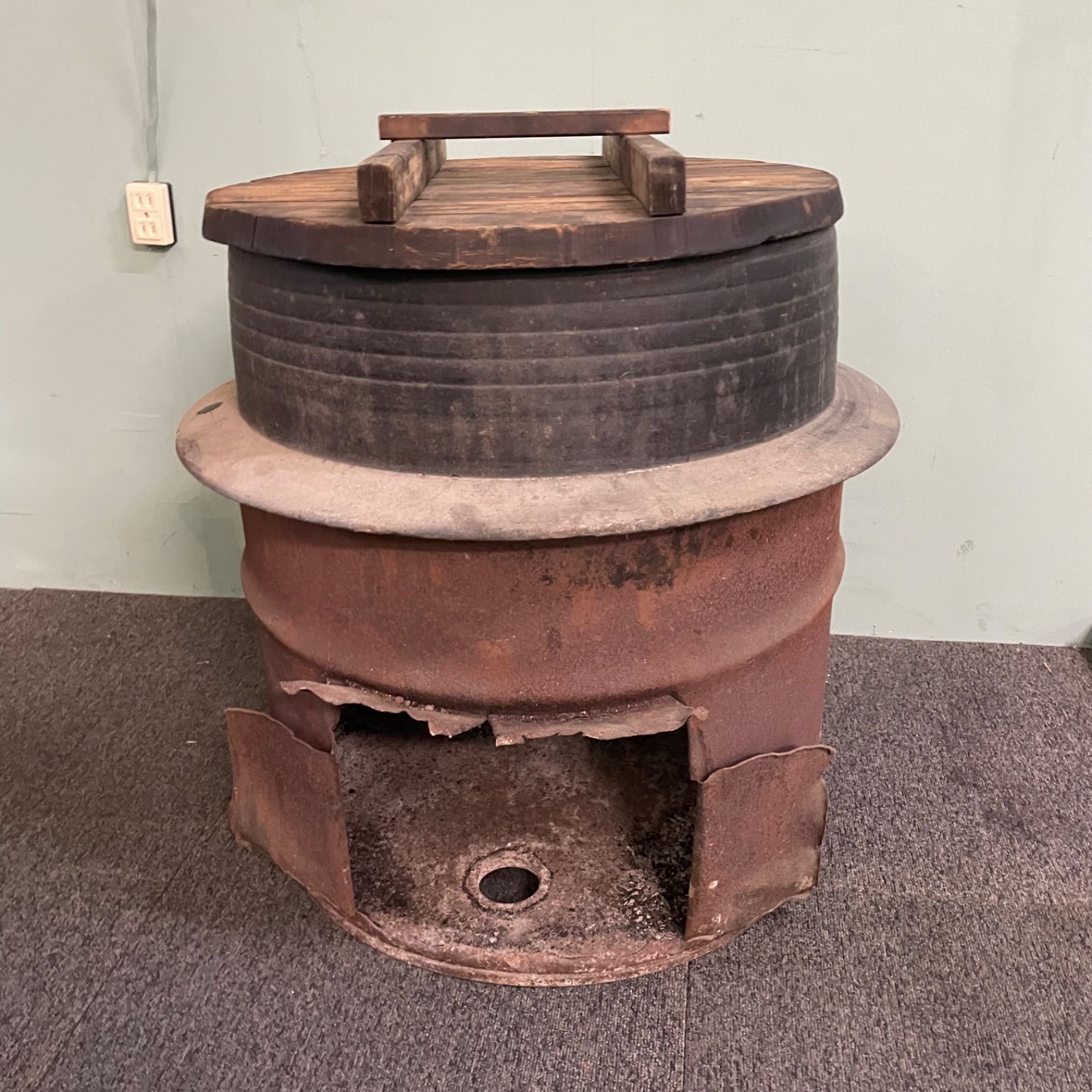 ♭ 竈付き 両手鍋 釜戸 かまど 釜 良い 昭和レトロ 古民家 古民具