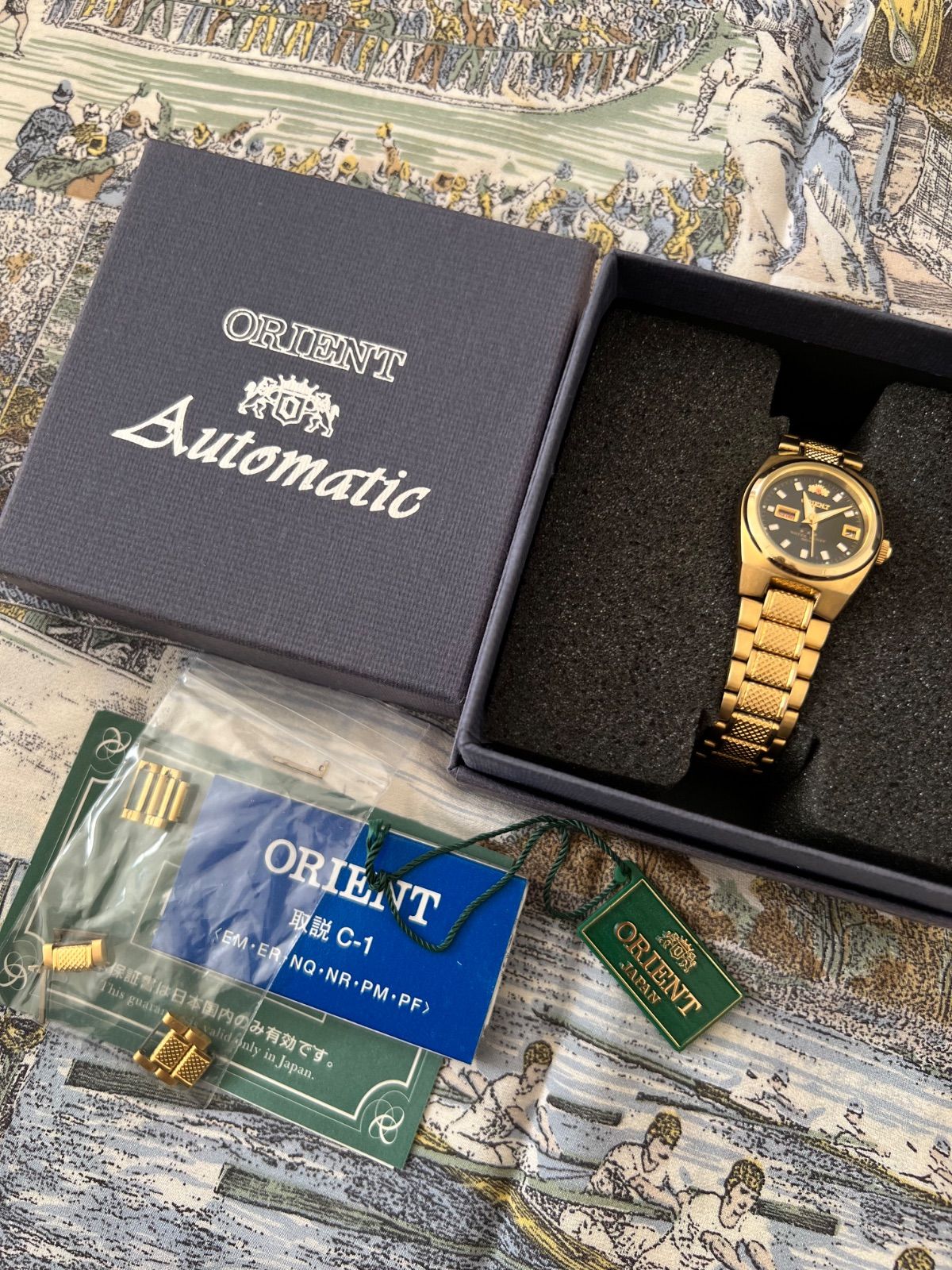 オリエント☆レディース☆自動巻き時計☆スリースター☆ゴールド色