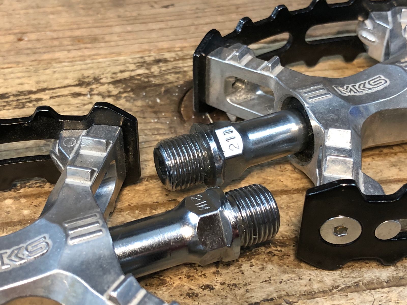 JP187 三ヶ島 MKS XC-III bear trap pedal フラットペダル - メルカリ