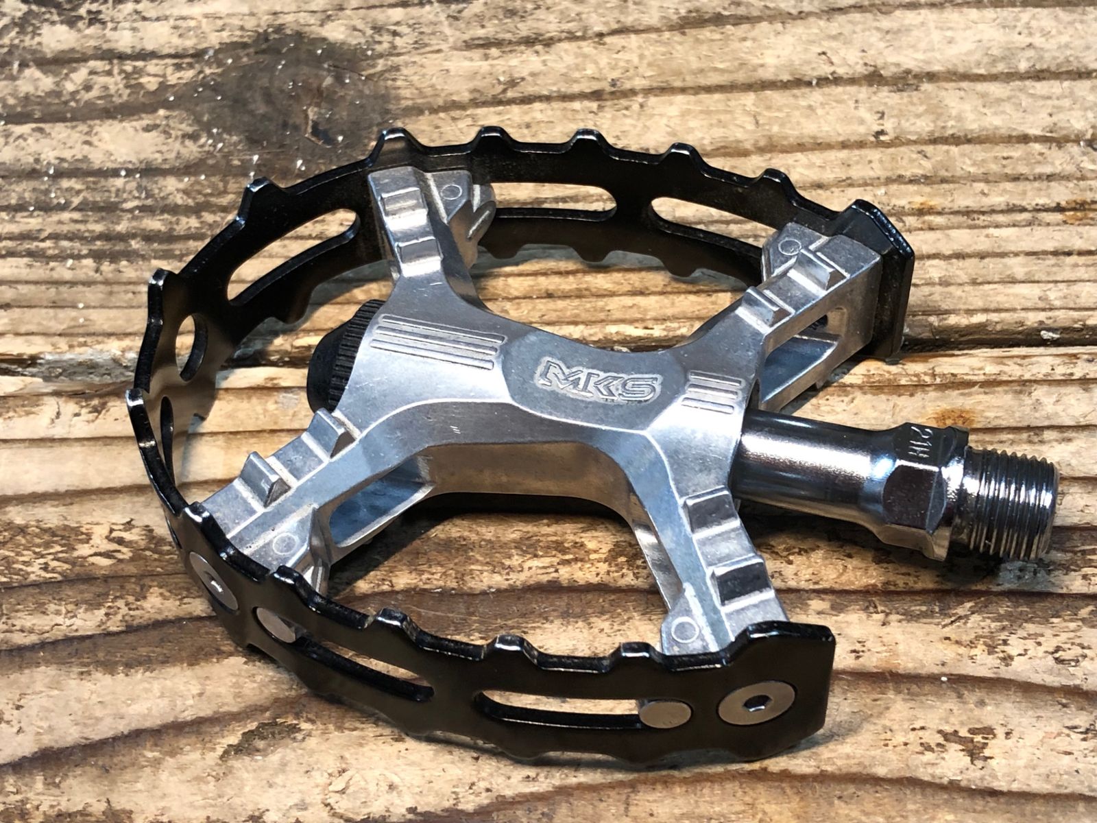 JP187 三ヶ島 MKS XC-III bear trap pedal フラットペダル - メルカリ