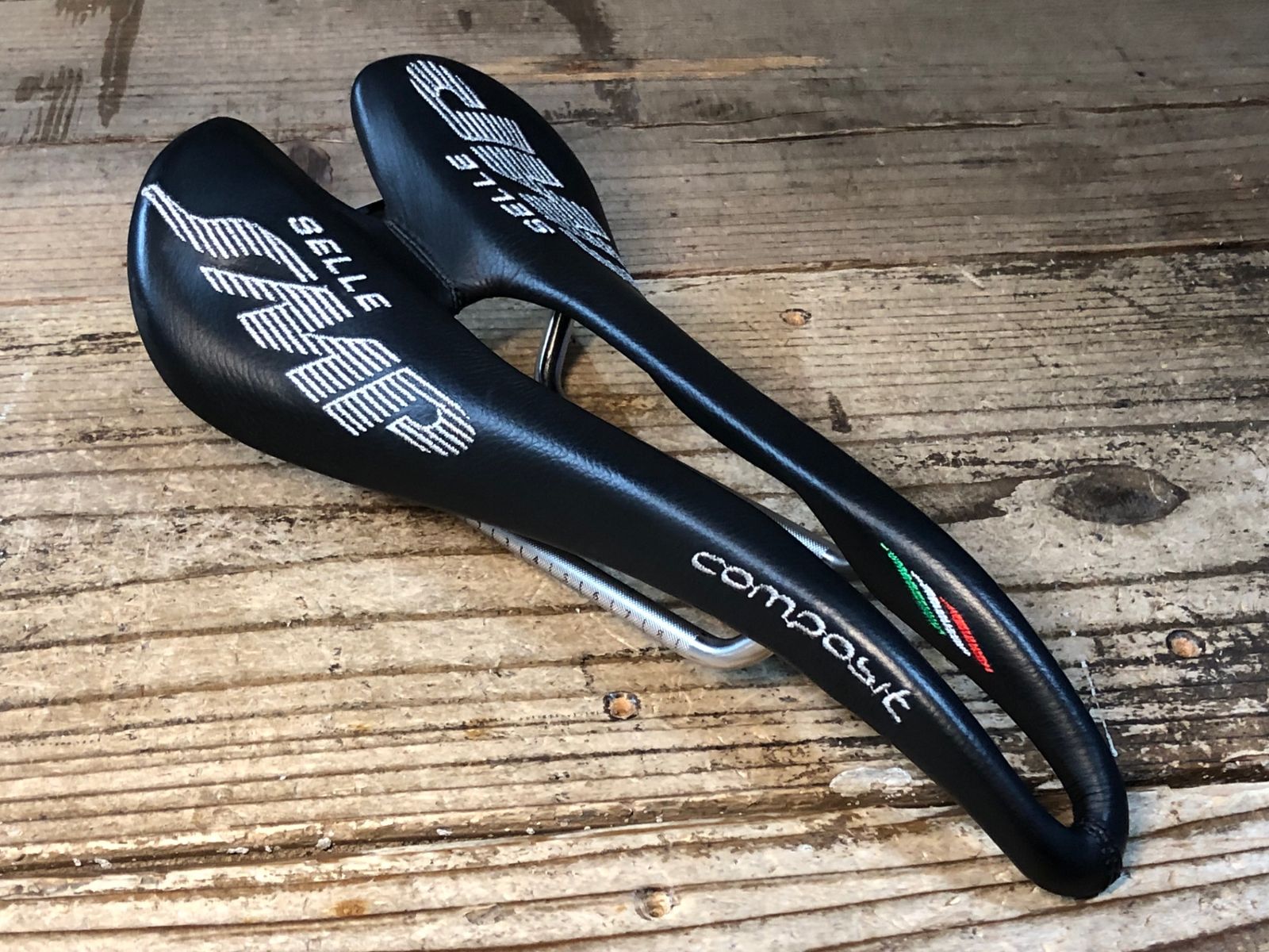 JN797 SELLE SMP コンポジット COMPOSIT サドル 黒 130mm aisi JN797 SELLE SMP コンポジット COMPOSIT サドル 黒 130mm aisi