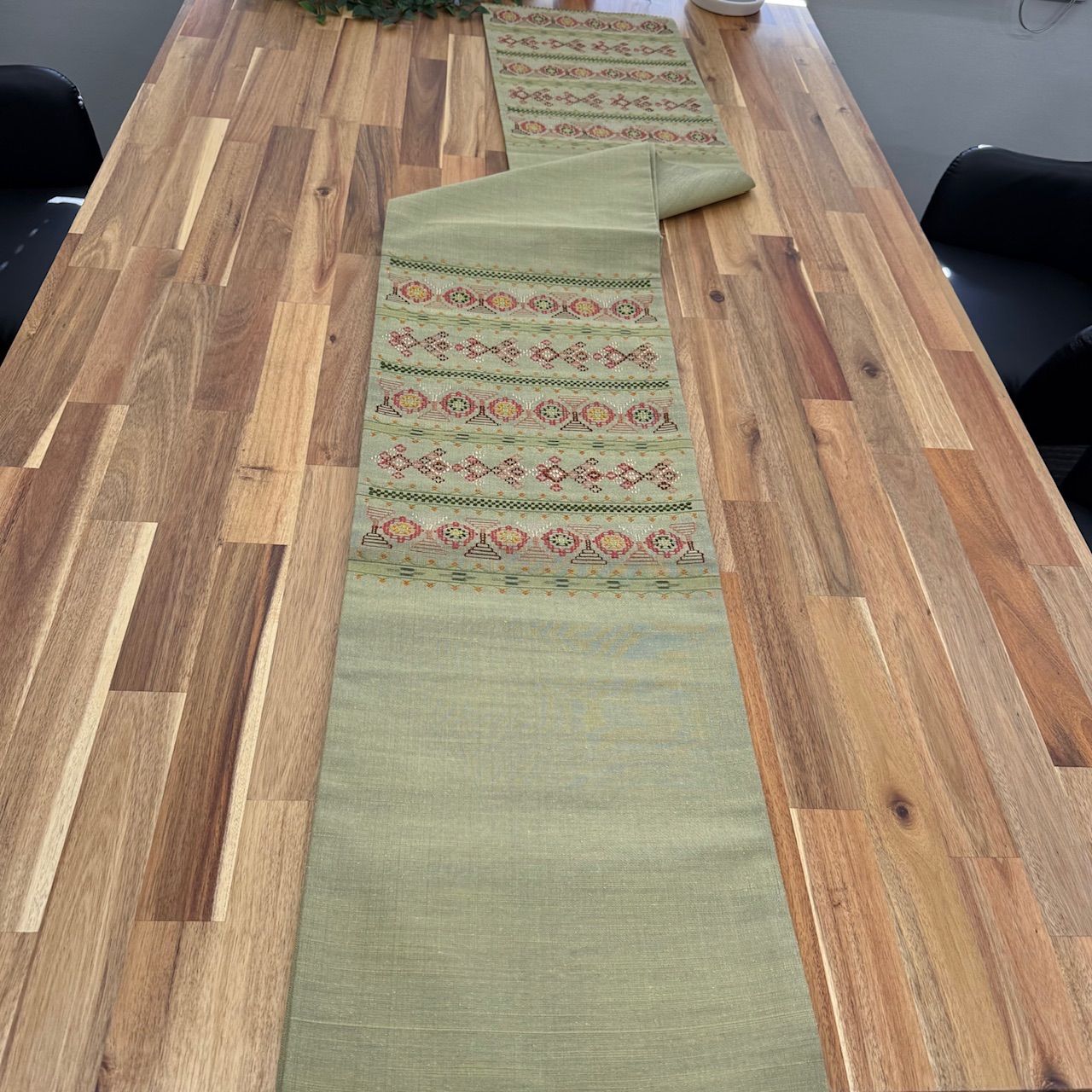 開き仕立て上がり 産の天然染料が溢れる素朴な美