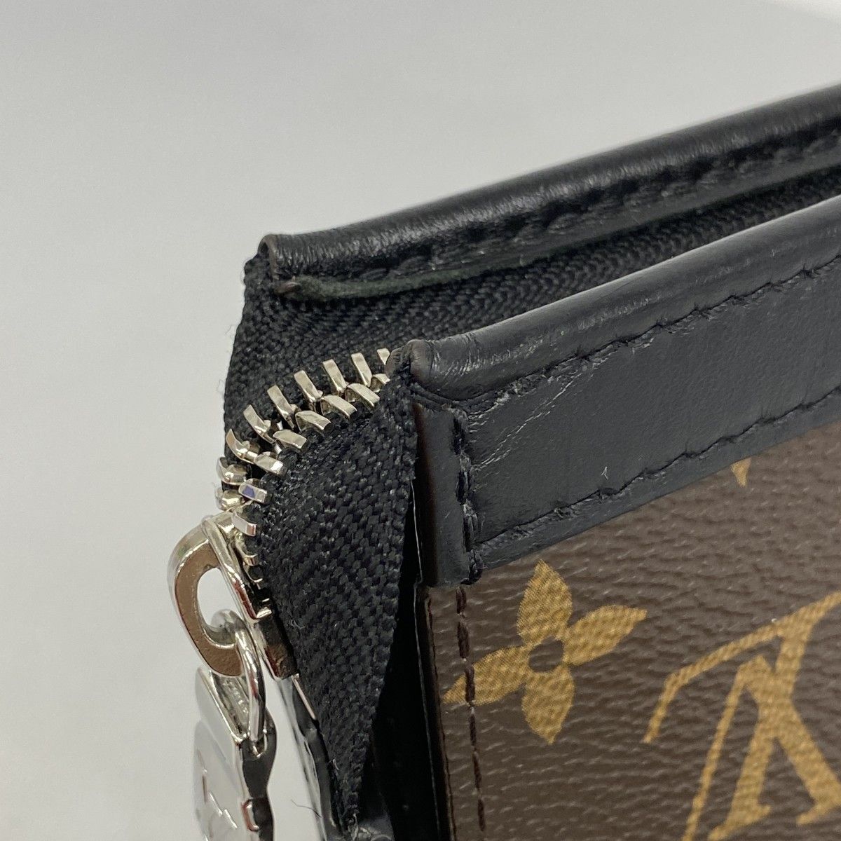 モノグラム マカサー