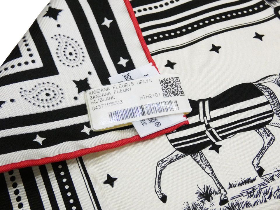 中古A】エルメス HERMES シルクバンダナ55/カレ55 バンダナ・フルリ