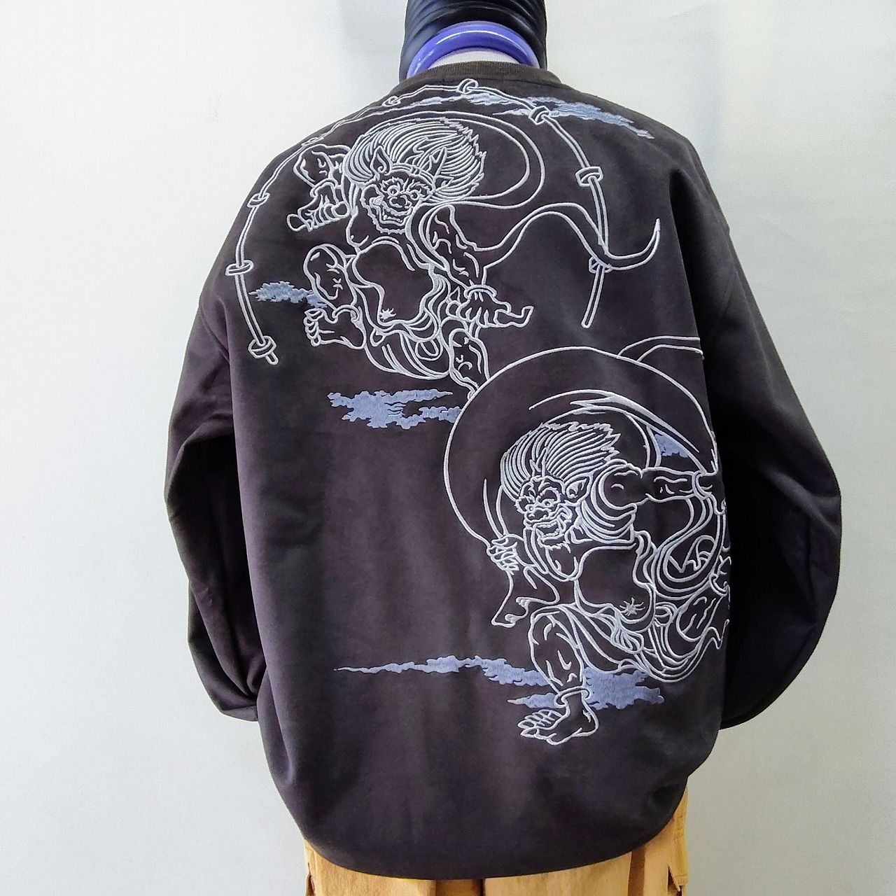 和柄長袖Tシャツ 風神雷神刺繍 XXL 絡繰魂 Japanese pattern