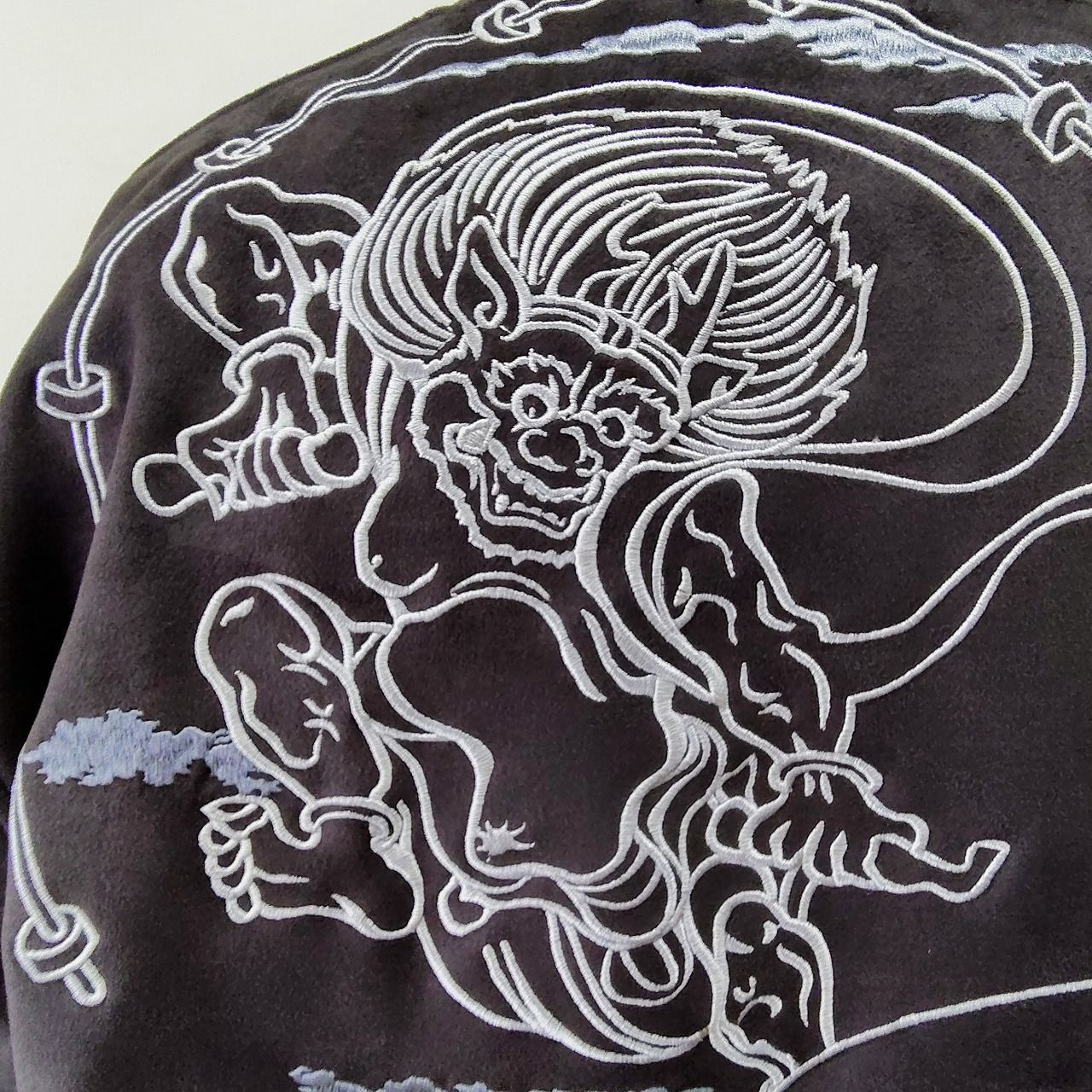 和柄長袖Tシャツ 風神雷神刺繍 XXL 絡繰魂 Japanese pattern