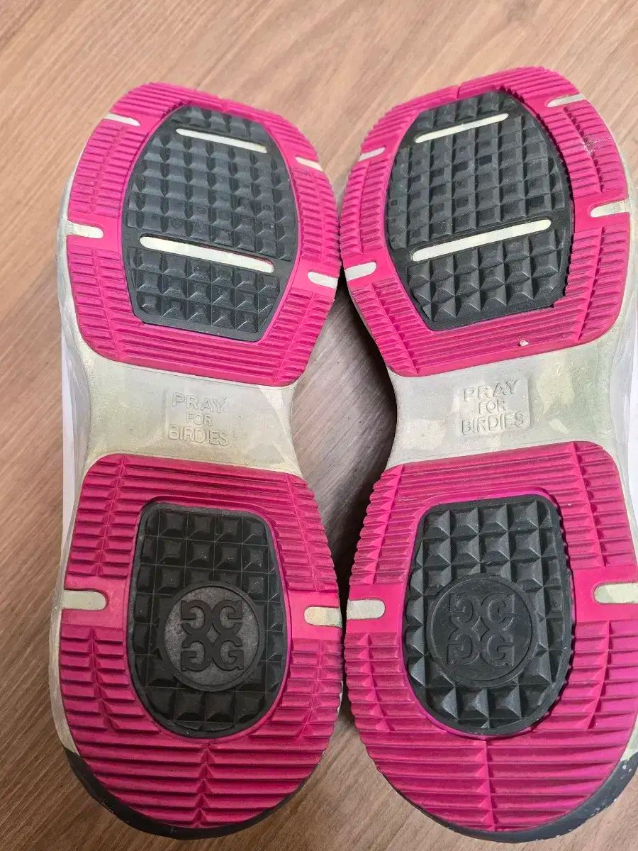 ゴルフシューズ 白