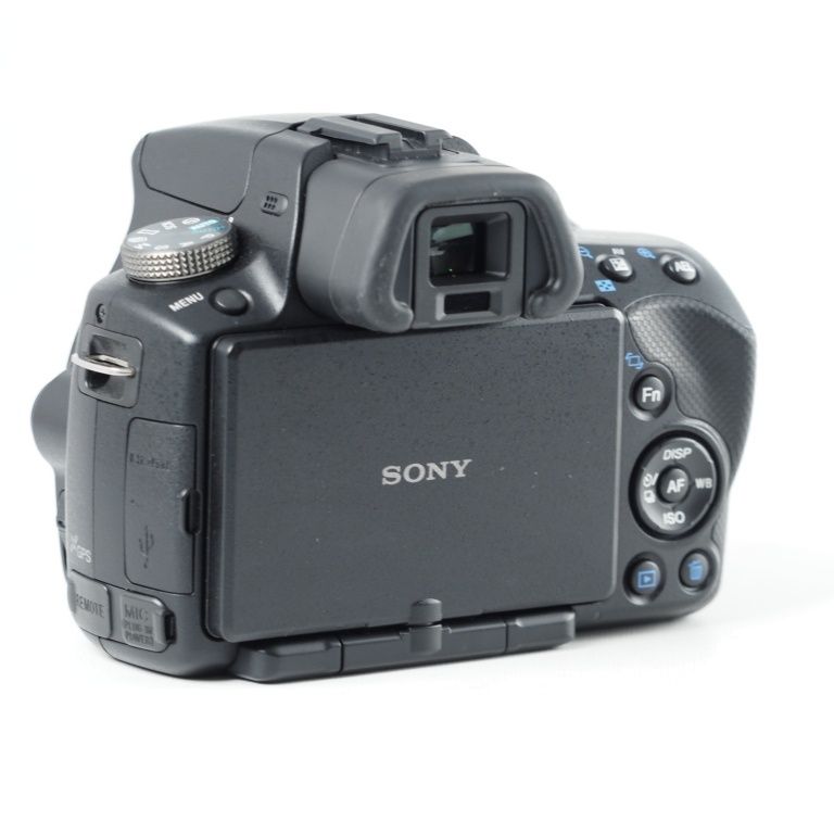 海外版　Sony α55 デジタル一眼レフカメラ Amazon.com : Sony a55 DSLR Camera with 18-55mm zoom lens : Slr