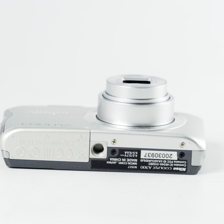 Nikon ニコン デジタルカメラ COOLPIX A300 光学8倍ズーム 2005万画素