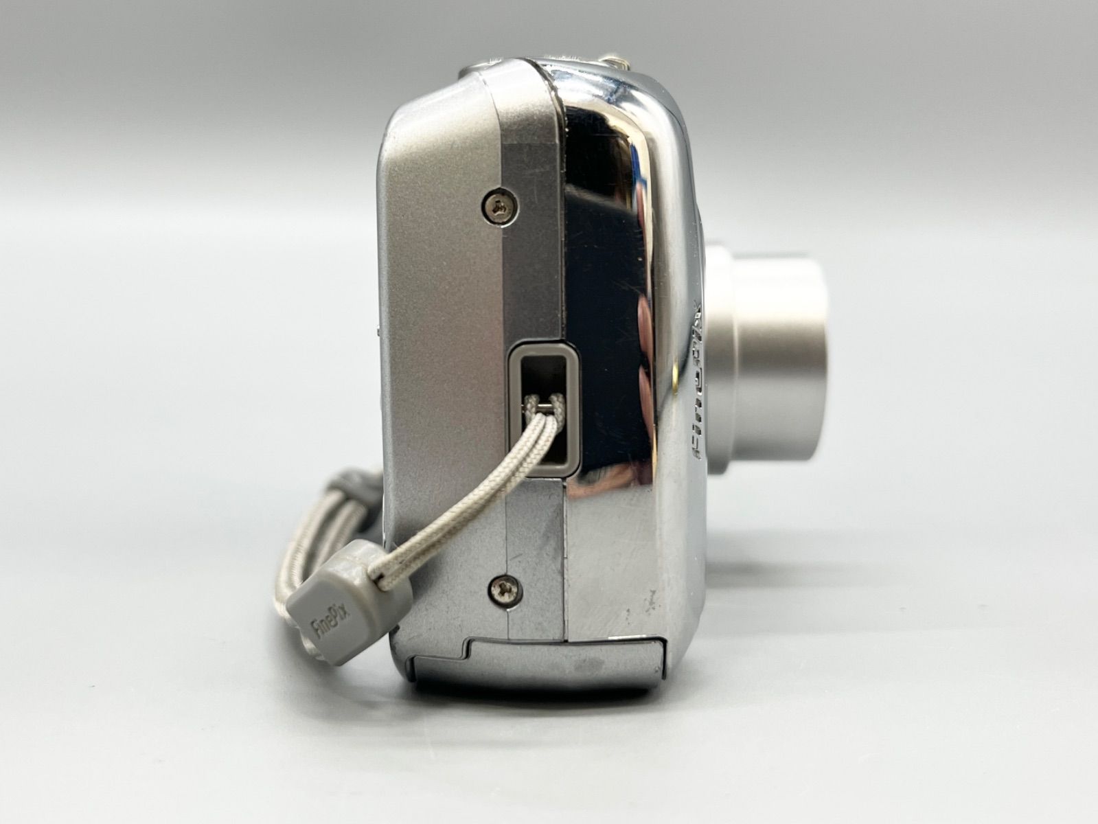 FUJIFILM FinePix A610 「単三電池で稼働」 - メルカリ