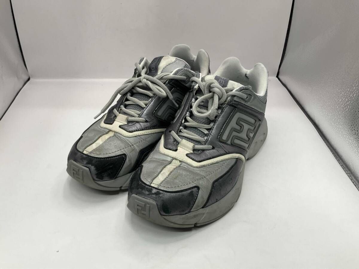 FENDI フェンディ 7 E 1555 ローカットスニーカー 6 グレー