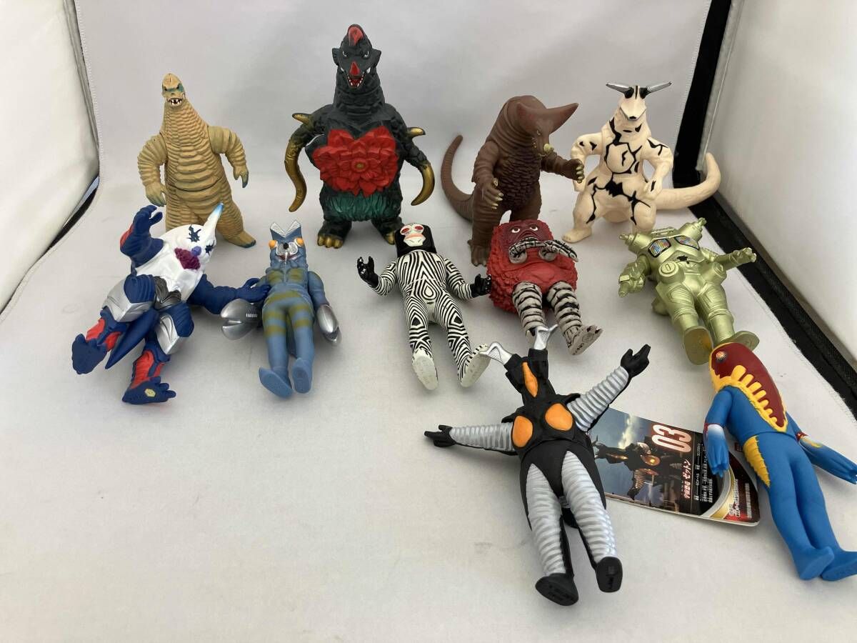 ウルトラマン、怪獣、その他フィギュア・ソフビ詰め合わせ - メルカリ