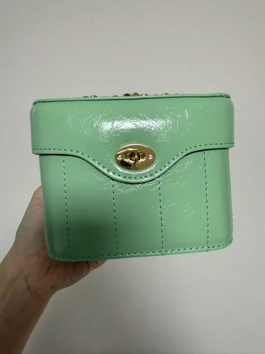 Cardinal Red - Bag Melon