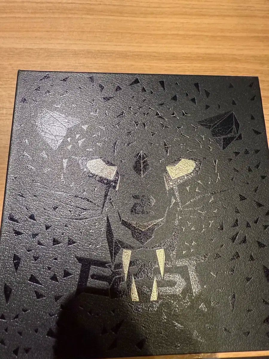 HIGHLIGHT (BEAST) 1st Album サイン入り アルバム - メルカリ