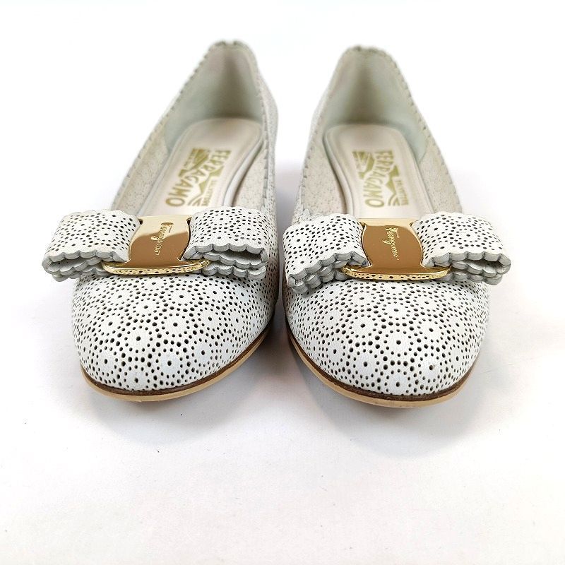 良品 Salvatore Ferragamo サルヴァトーレフェラガモ パンプス ヴァラ