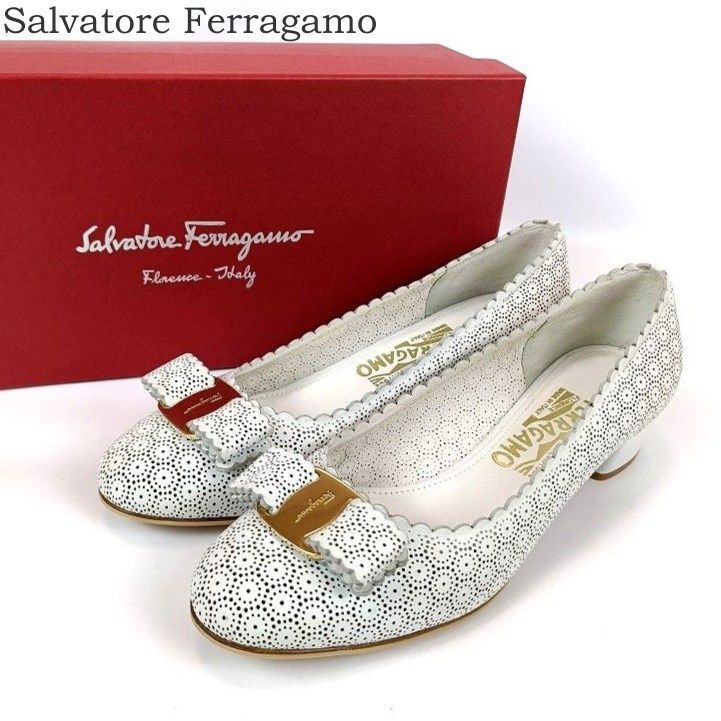 良品 Salvatore Ferragamo サルヴァトーレフェラガモ パンプス ヴァラ