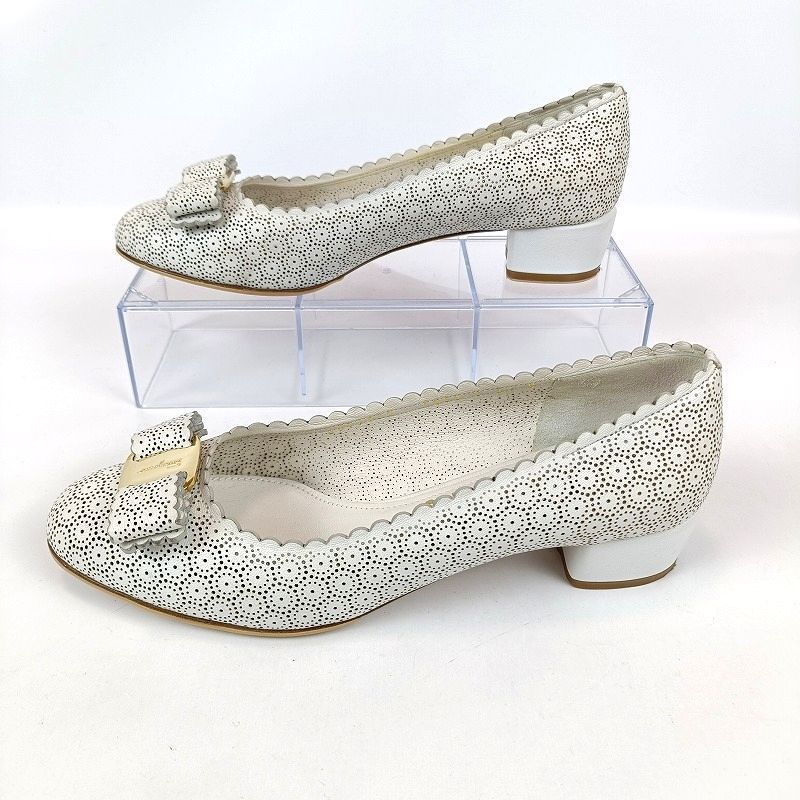 良品 Salvatore Ferragamo サルヴァトーレフェラガモ パンプス ヴァラ