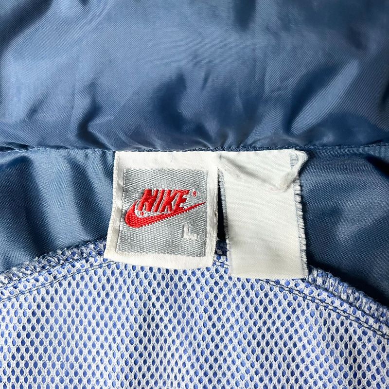 90s NIKE 銀タグ ナイロンプルオーバー スウォッシュ ナイロンジャケット 90s NIKE 初期 銀タグ スウォッシュ ロゴ 刺繍 フルジップ ナイロン
