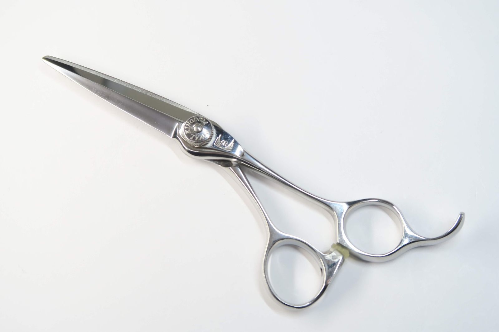 Cランク ナルトシザー naruto scissors スピンヘネシー シザー 美容師 理容師 5 8インチ 右利き H 10405