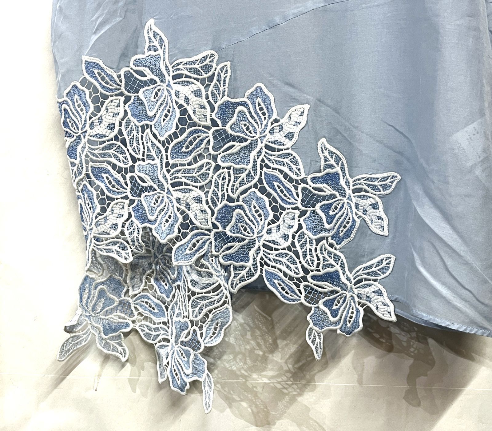 N°21｜ヌメロヴェントゥーノ フラワーレースデザイン