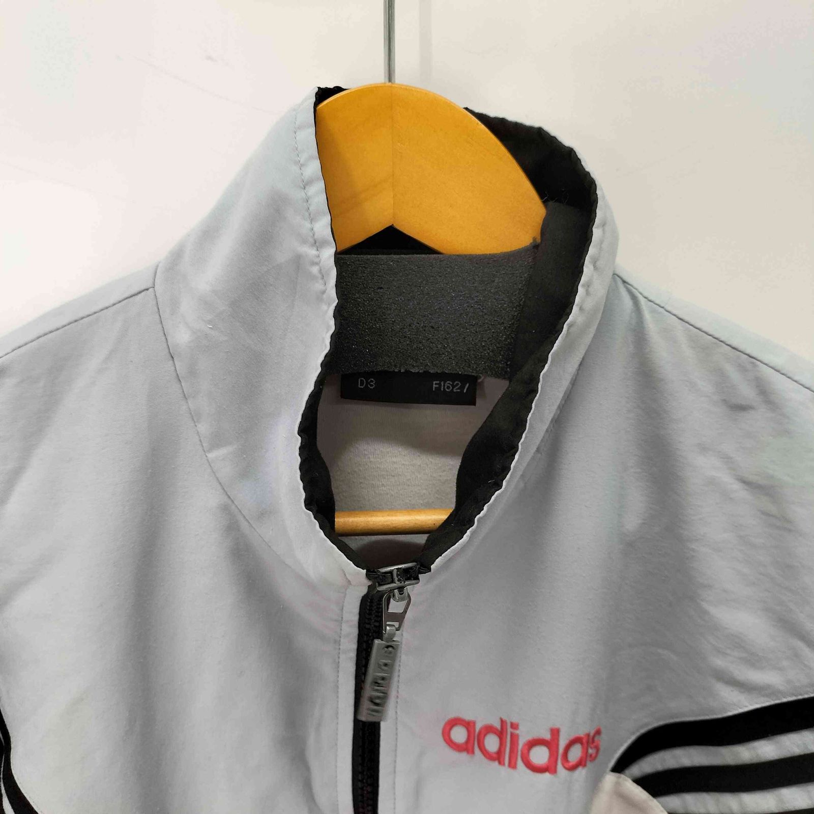 アディダス adidas 台湾製 万国旗タグ トラックジャケット メンズ 162