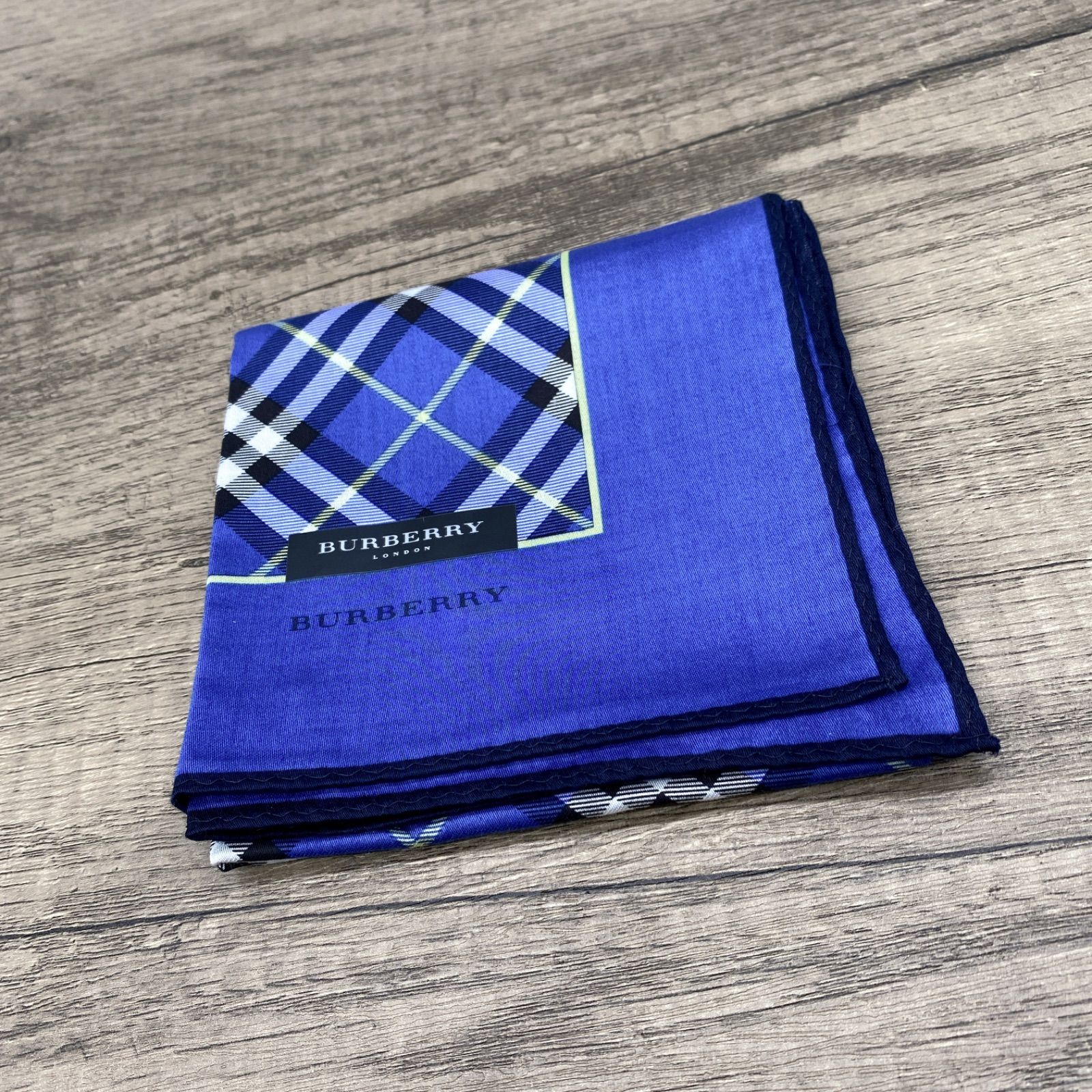 タオル W-0040【新品未使用】◇ BURBERRY ブルーチェック 大判ハンカチ