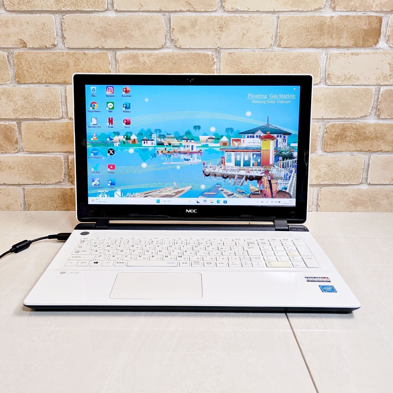 オフィス付き☆新品SSD/メモリ8G☆初心者OK！Windows11ノートパソコン