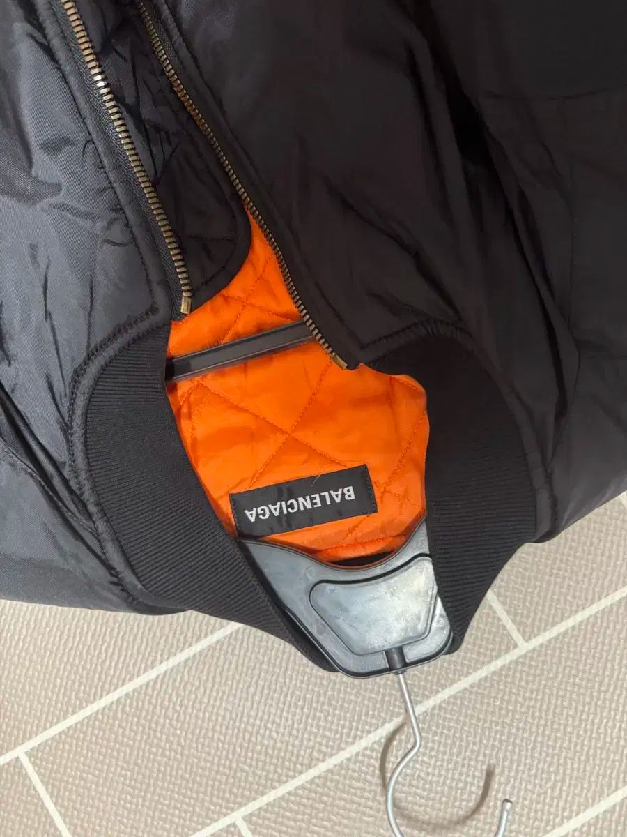 バレンシアガ ステロイド ブルゾン