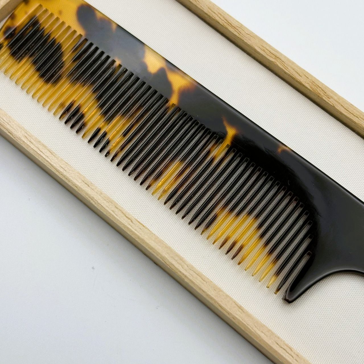 美品】 鼈甲（べっ甲）櫛（くし） 江崎べっ甲店 未使用品 【TK_048