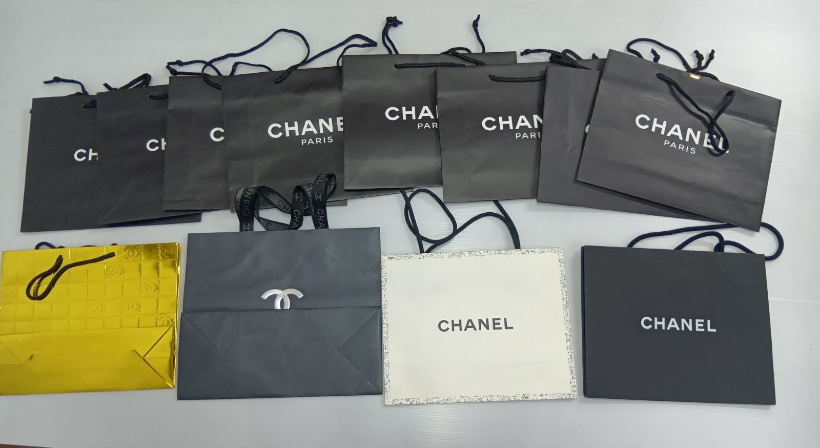 CHANEL シャネル ショッパー 紙袋 12枚セット 黒多数 ゴールド