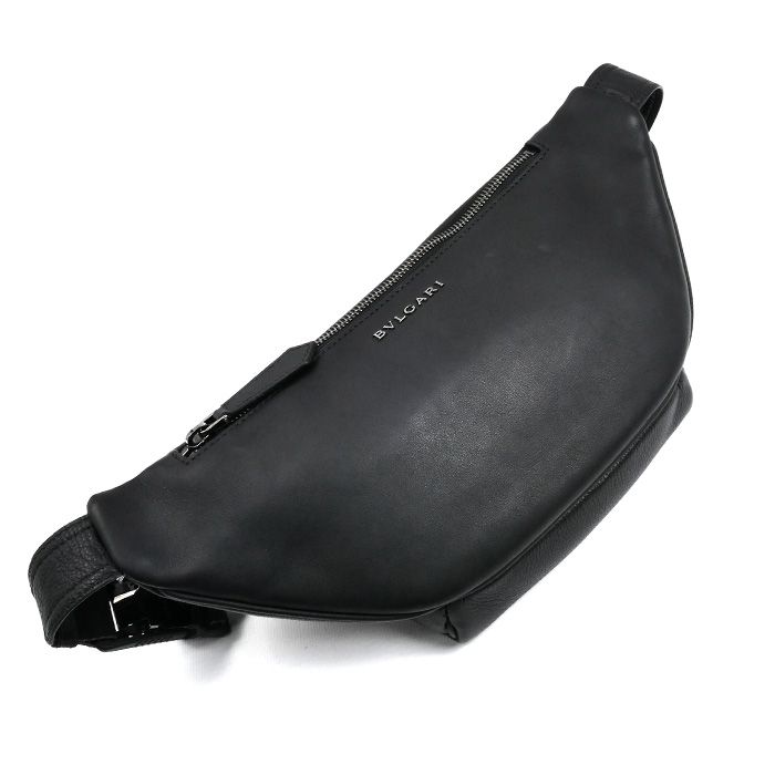 マン ボディバッグ