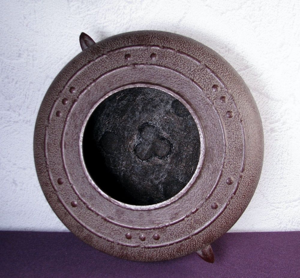 釜師：人間国宝 高橋敬典 鉄釜 高さ：21.5cm 重さ：4.2kg 未使用品 共