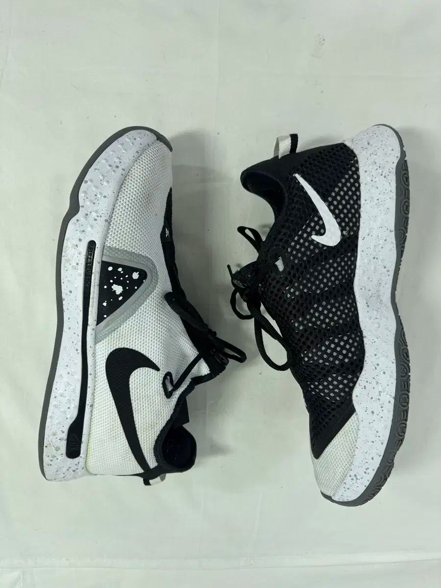 ナイキ PG4 ep 白黒 ポールジョージ ベスト バスケシューズ 275