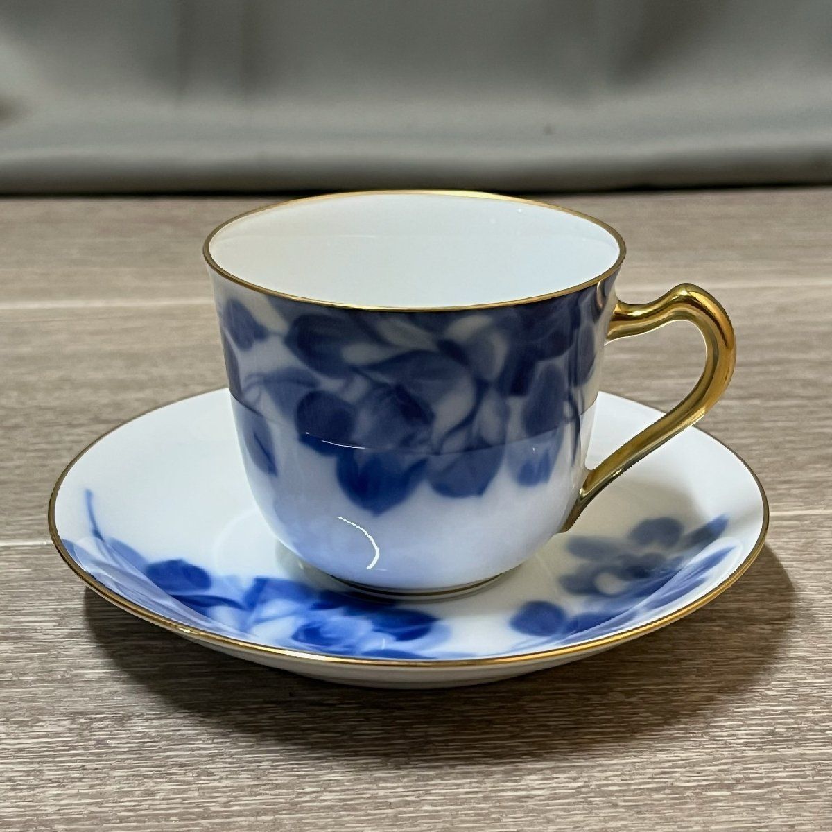 3056 大倉陶園 プルーローズ カップ&ソーサー 1客 金彩 薔薇/M2 - メルカリ