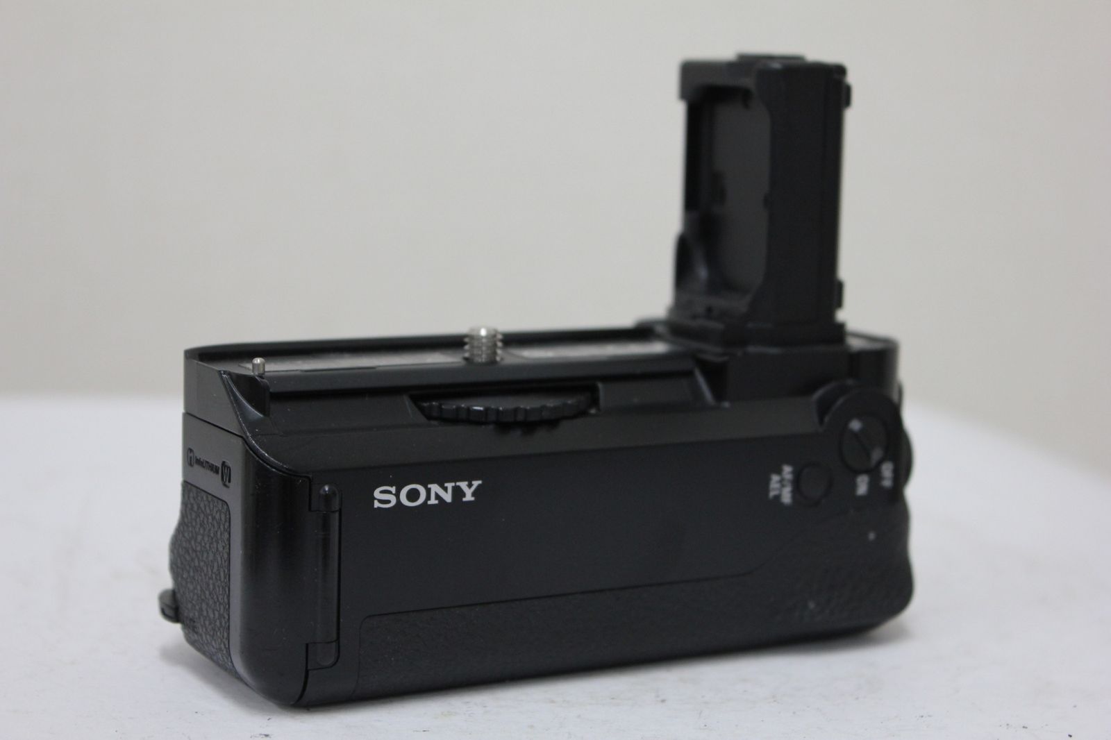 ソニー Sony VG-C 1 EM 縦位置グリップ e 4236