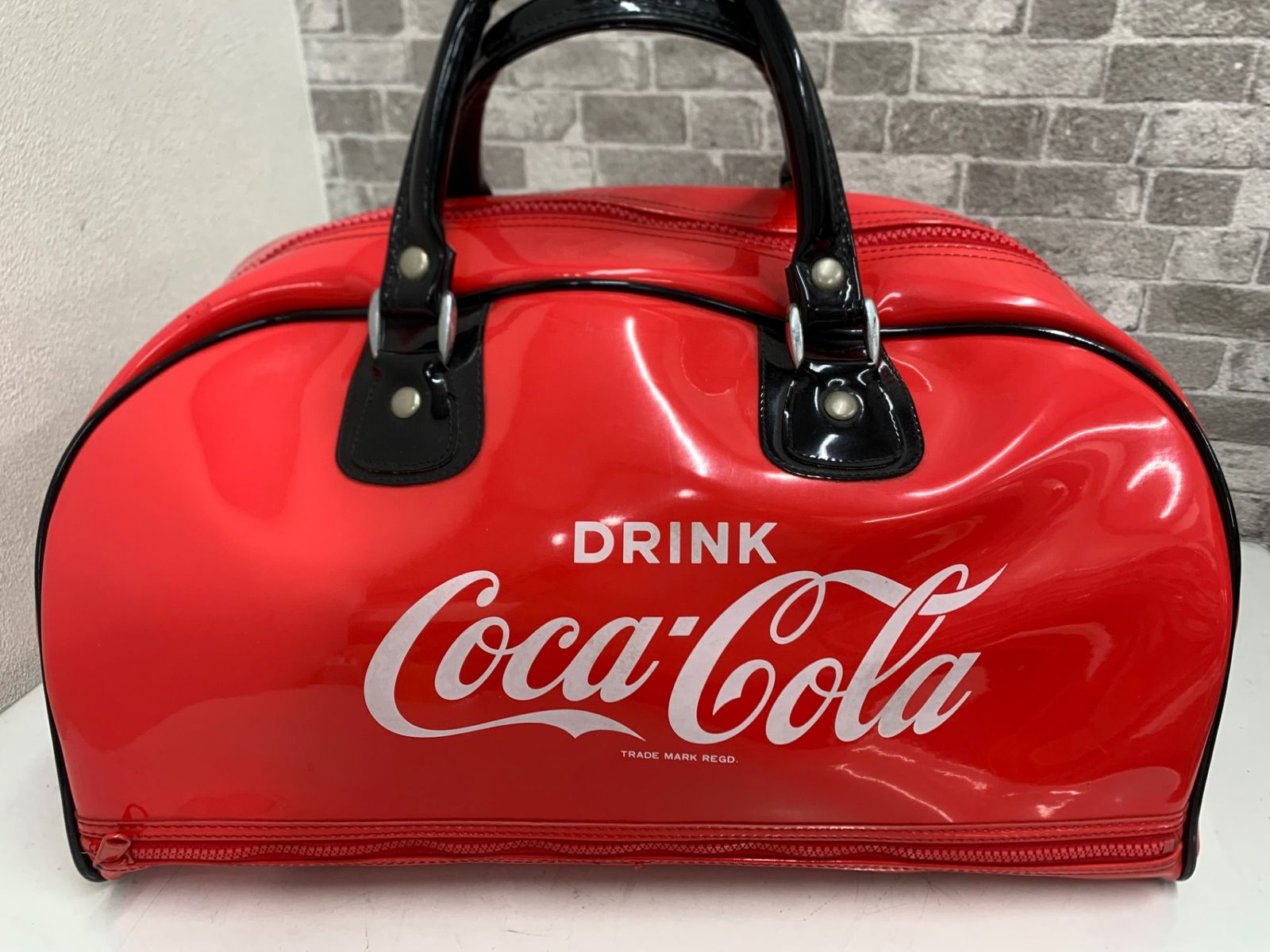 COCA COLA コカ・コーラ ボストンバッグ エナメルバッグ レッド レトロ