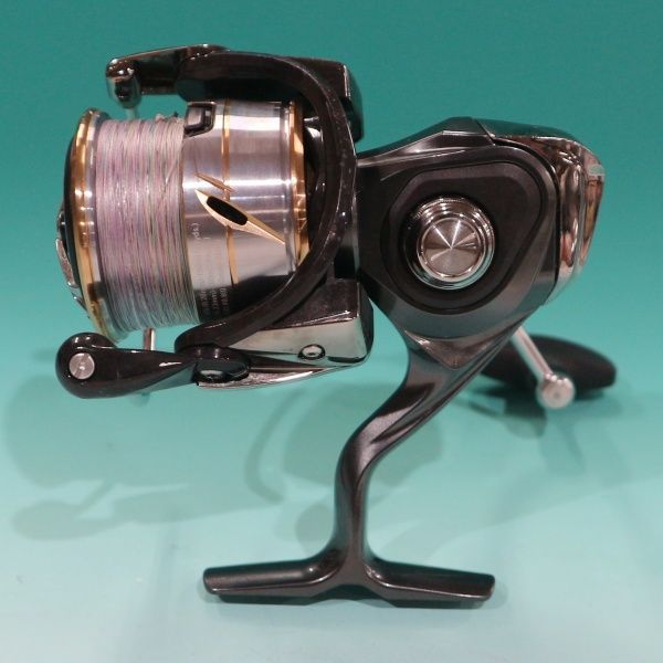 中古 DAIWA/ダイワ スピニングリール LUVIAS LT3000S-CXH 20ルビアス