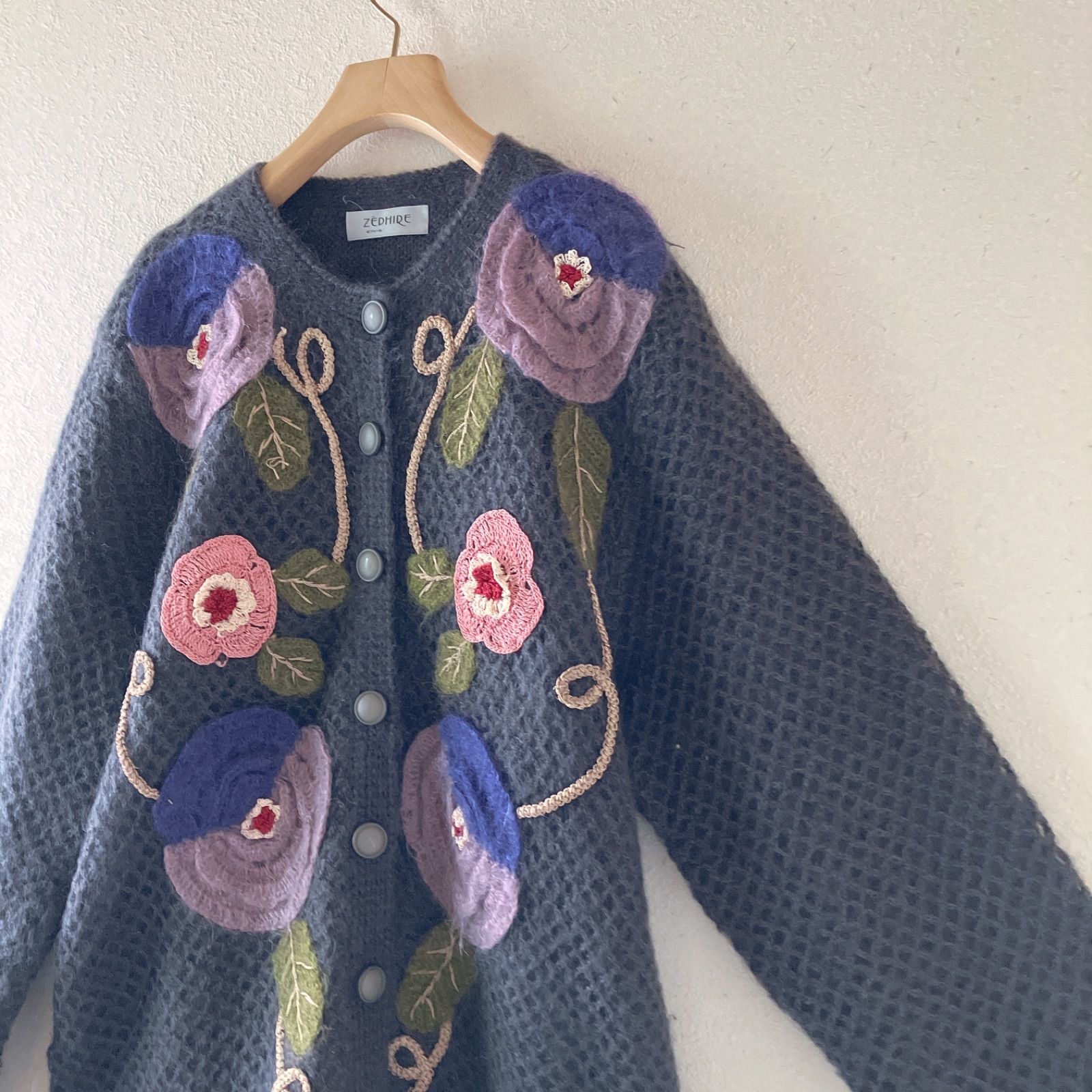 ヴィンテージ 立体花刺繍 フラワーモチーフ カーディガン 濃グレー 毛