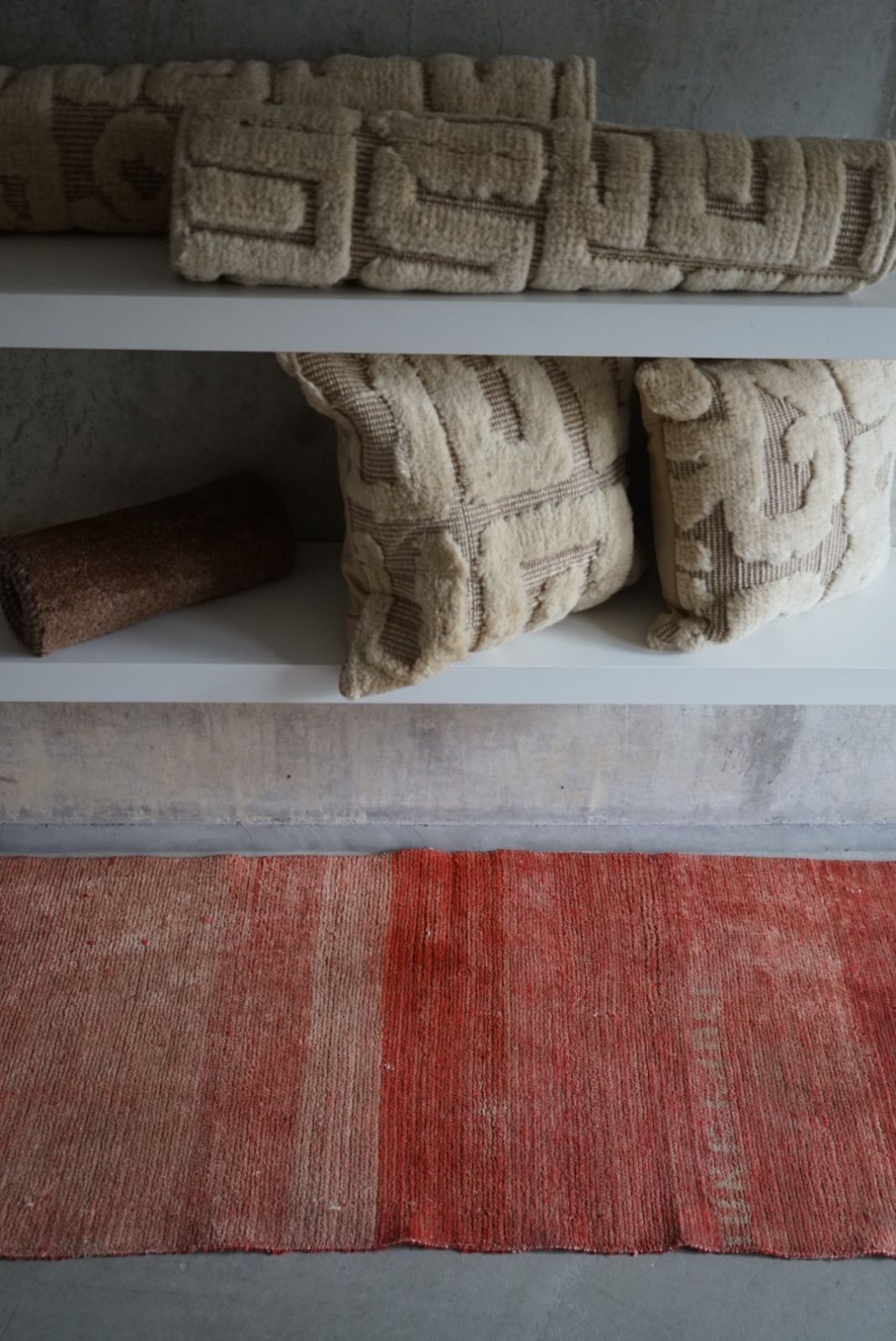 ヴィンテージラグ トルコ ウシャク ランナーラグ サーモンピンク 1970