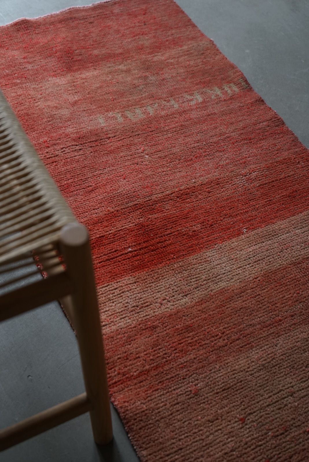 ヴィンテージラグ トルコ ウシャク ランナーラグ サーモンピンク 1970