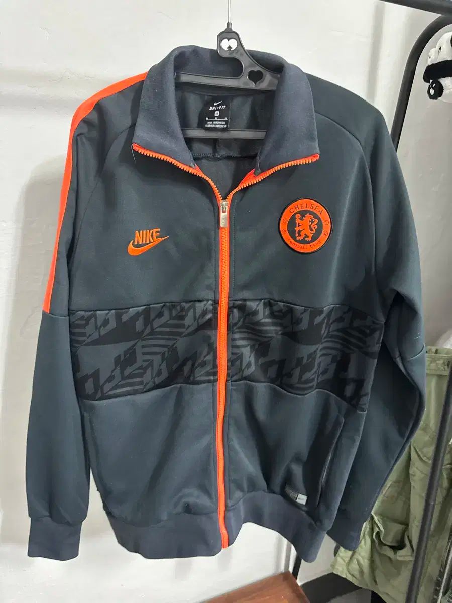ナイキ チェルシー トラックジャージ セットアップ ジップアップ