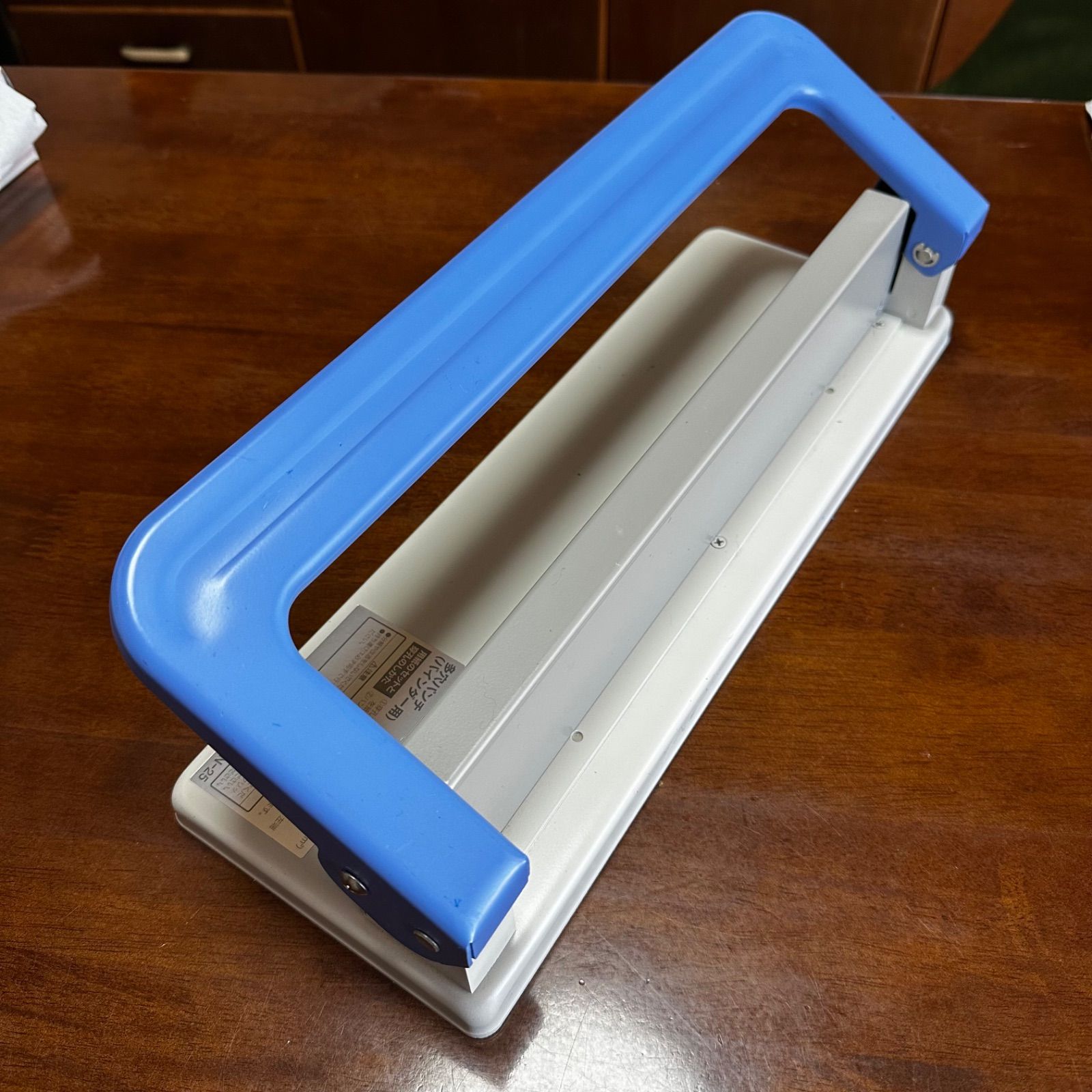 コクヨ 多穴パンチ バインダー用 30穴 PN 25