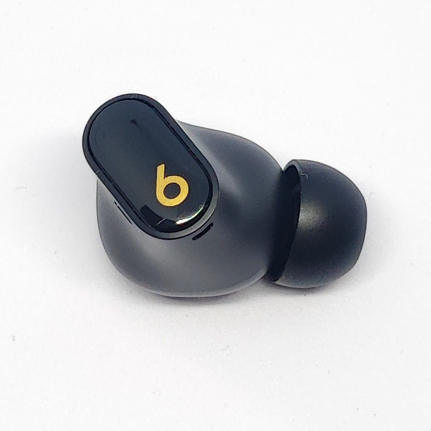 25092705 ジャンク 右イヤホンのみ Beats Studio Buds + A2871