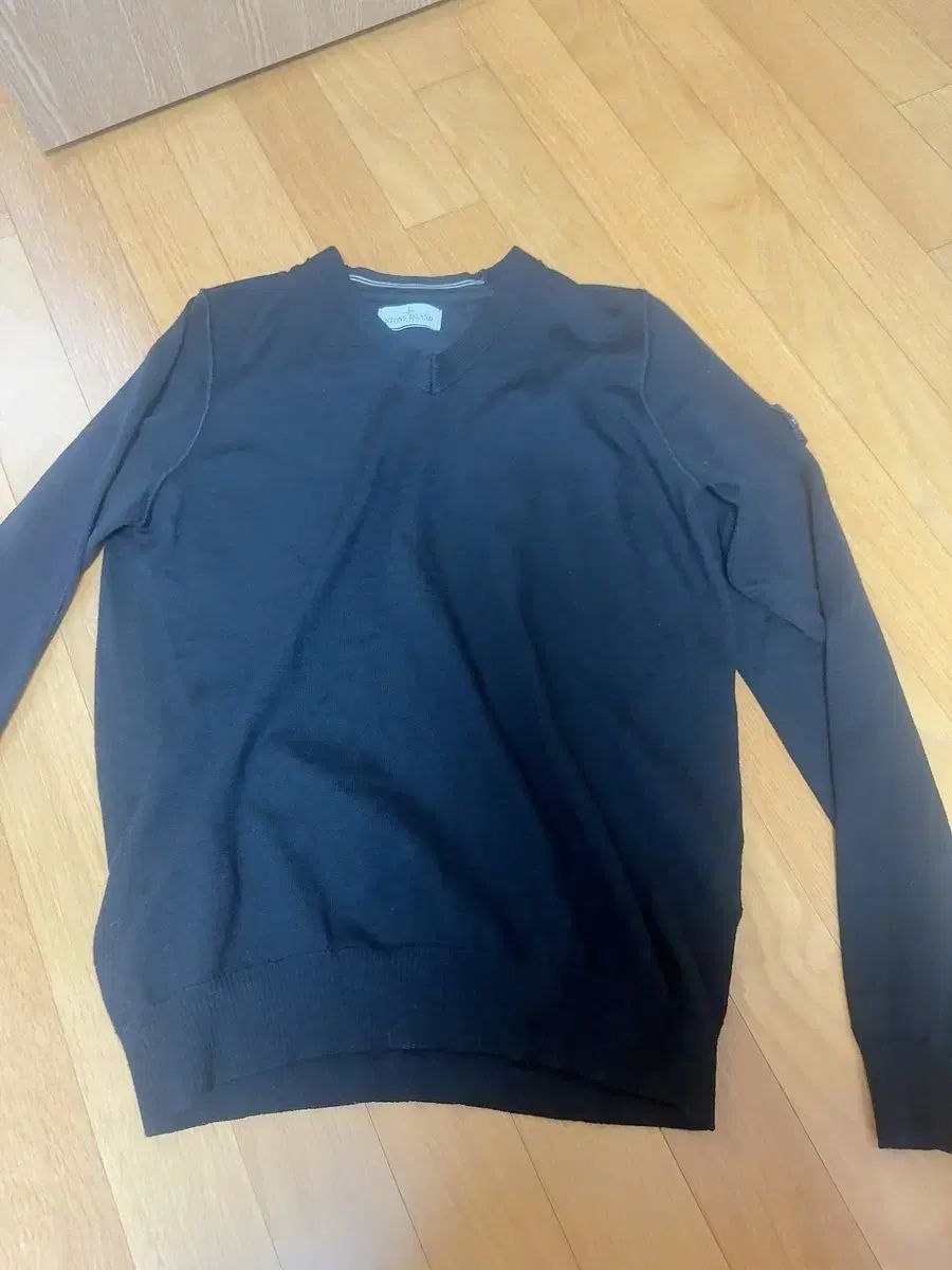 ストーンアイランド ジュニア キッズ ブラック Vネック ニット 14