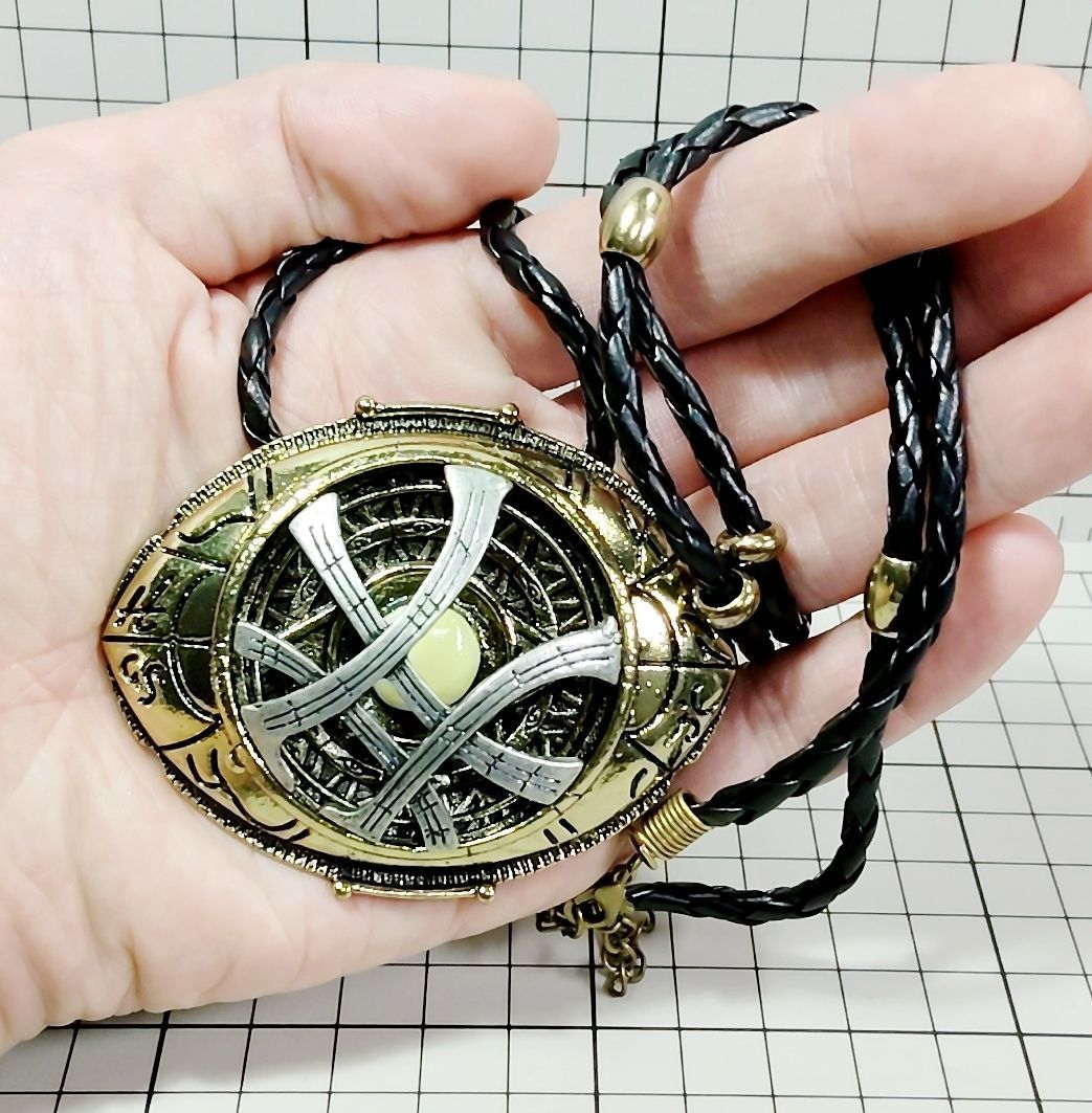 暗闇で光る ネックレス アガモットの眼 （ドクター・ストレンジ