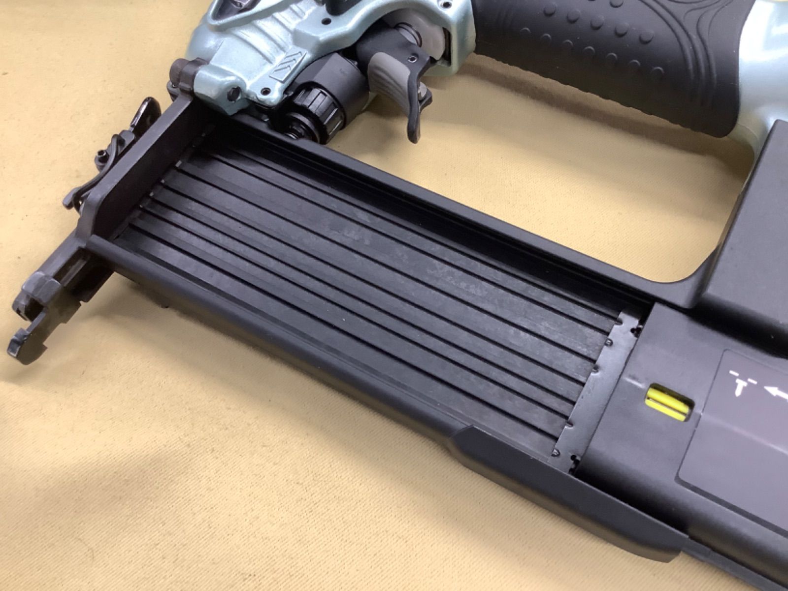 仕上げ用釘打機 常圧